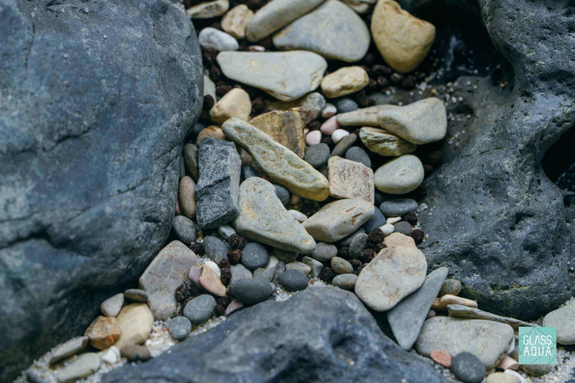 Hakkai Stone WIth Ultum Nature Systems Controsand Natural Freshwater Aquarium Sand Gravel and Pebbles