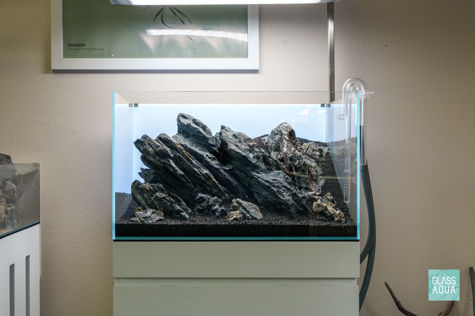 Iwagumi hardscape layout in UNS 60U by Glass Aqua