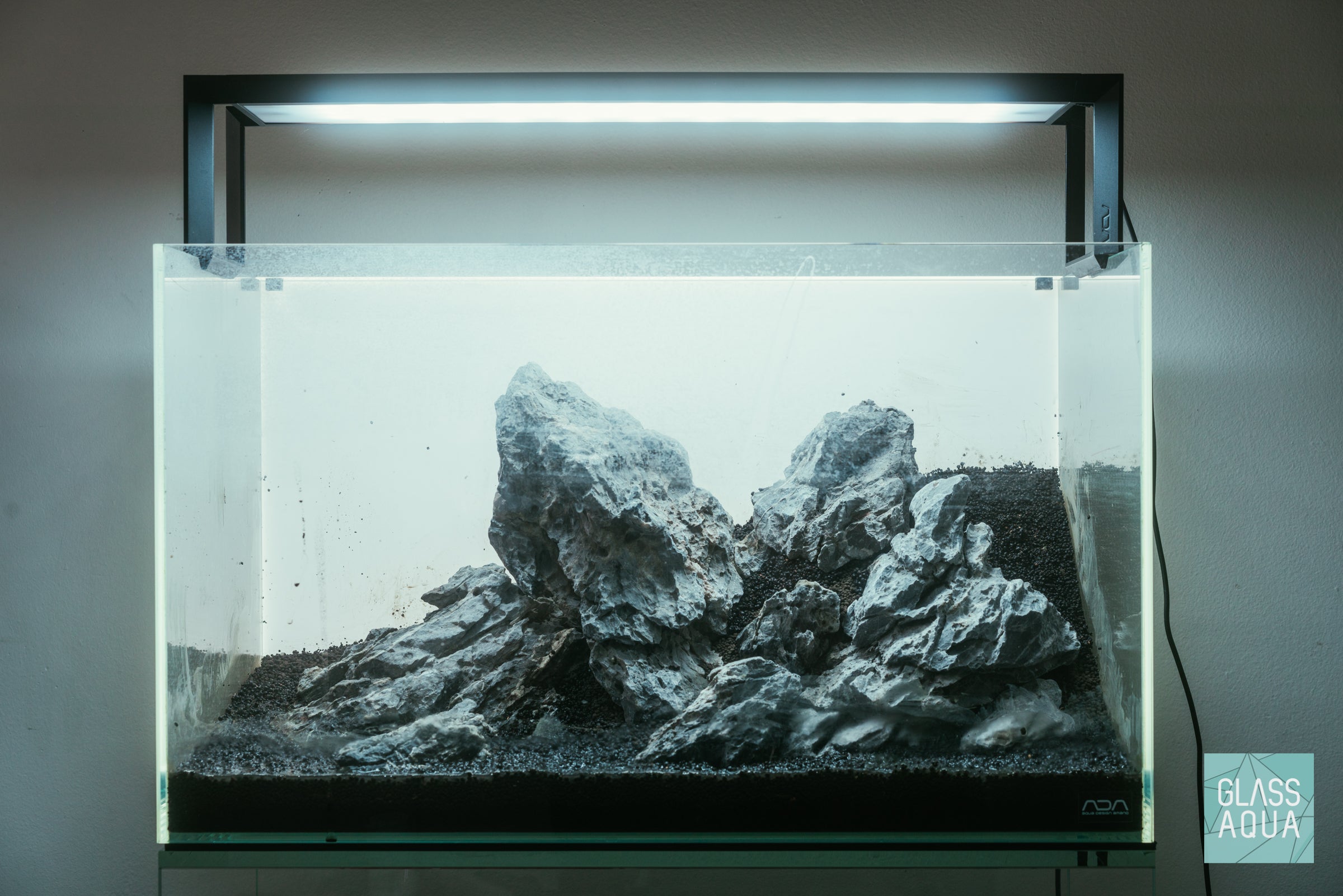 花筏　NＴ-51 Green Cliffs - ADA 60P Iwagumi | Glass Aqua