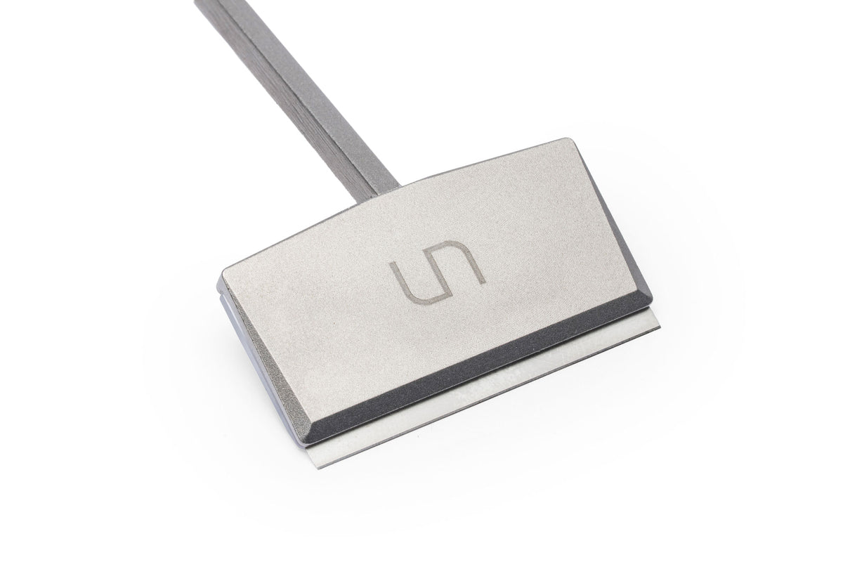 Close-up photo of UNS Pro Algae Scraper with blade installed