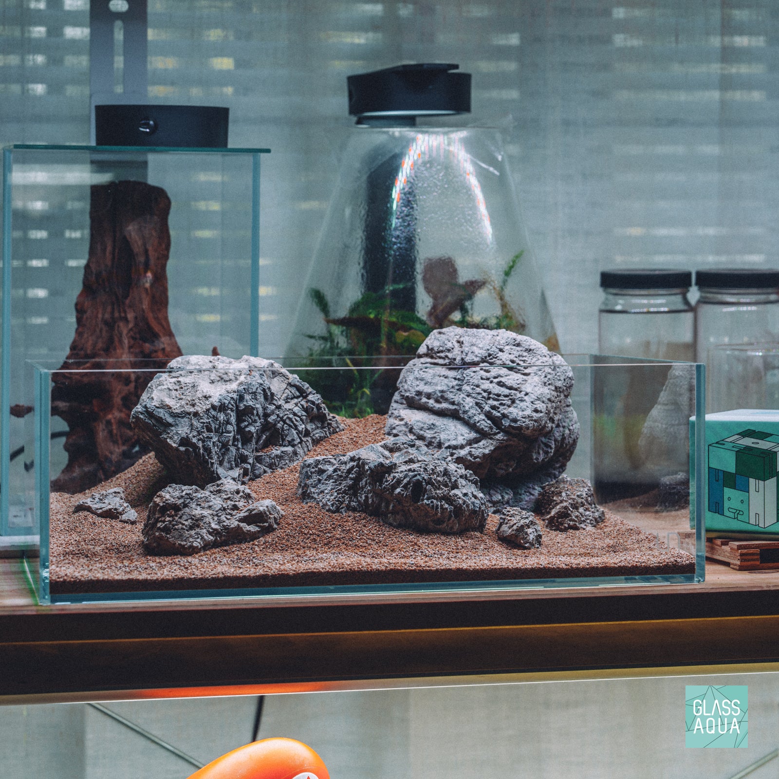 Quick Scape 164 custom hardscape design for planted aquariums by Glass Aqua