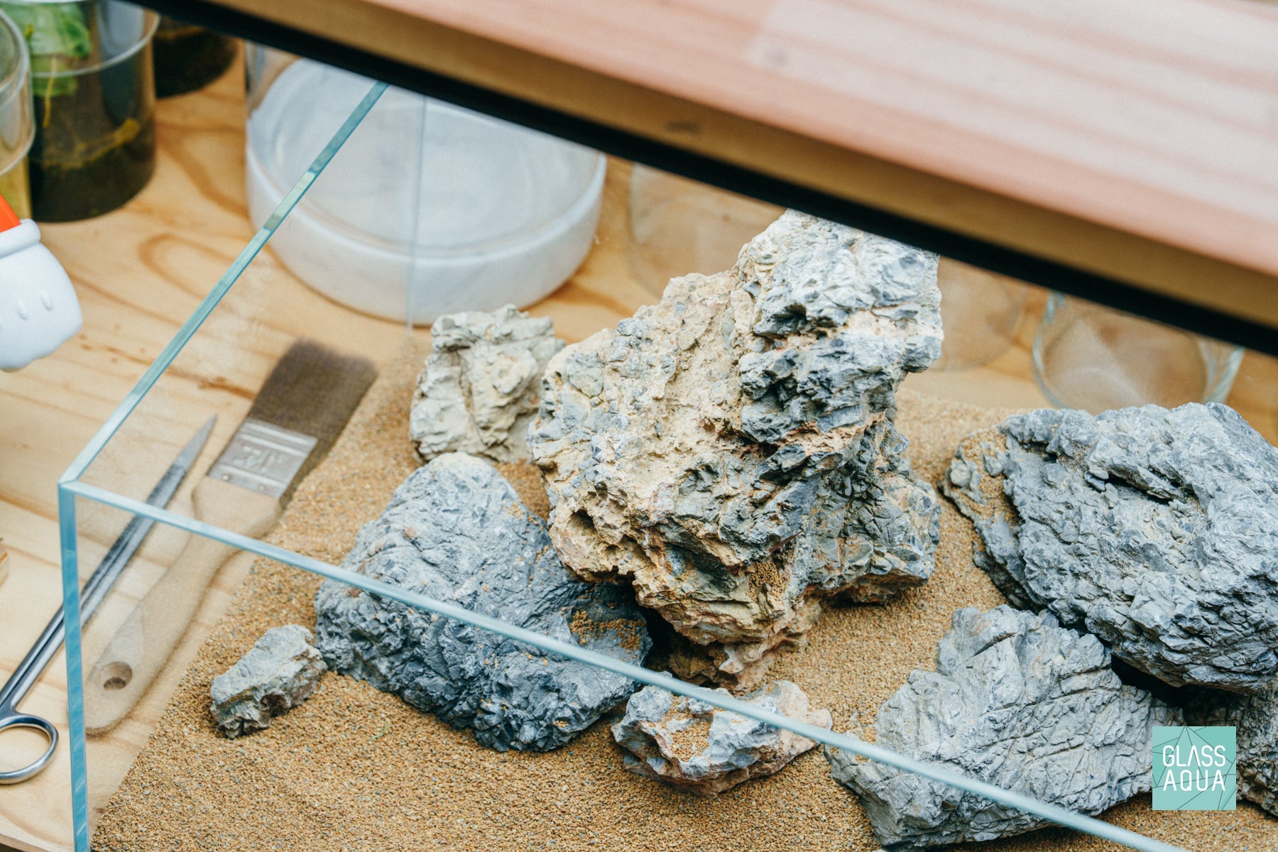 Overhead photo of aquarium rocks in Quick Scape 167 by Glass Aqua