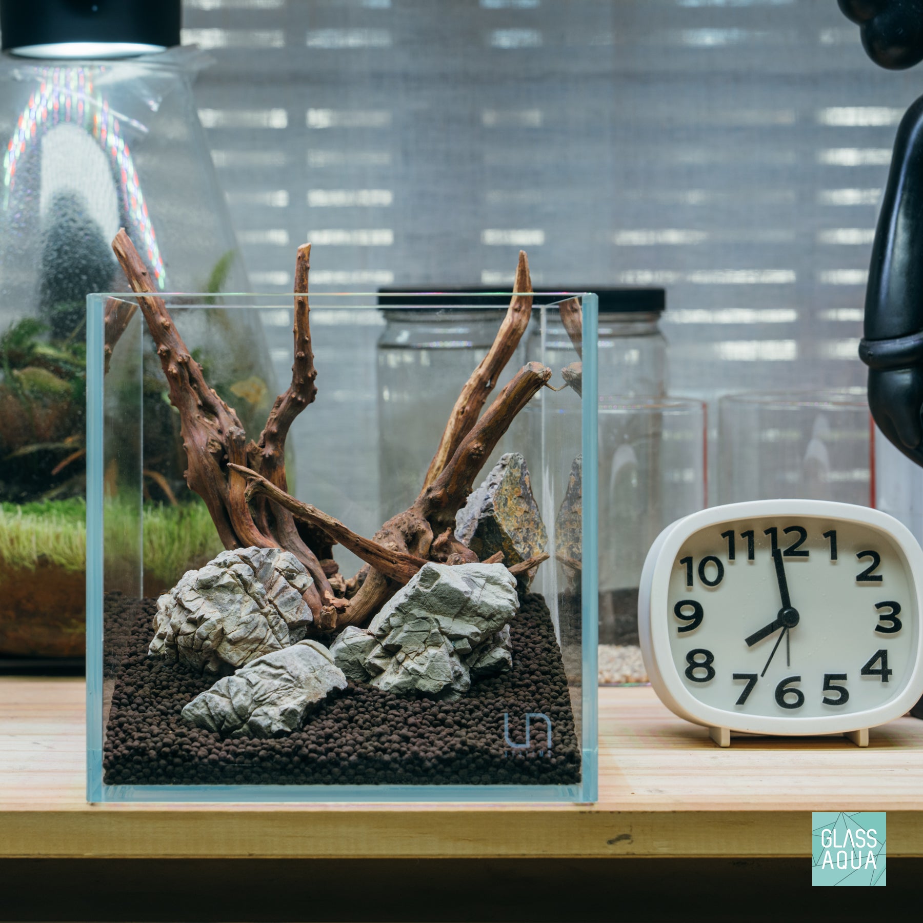 Glass Aqua Quick Scape 168 in UNS 16C Nano Cube Rimless Aquarium