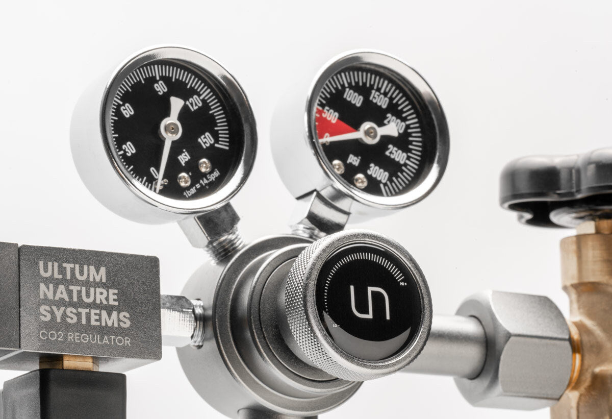 Shop UNS Pro CO2 Dual Stage Regulator CO2 - Glass Aqua