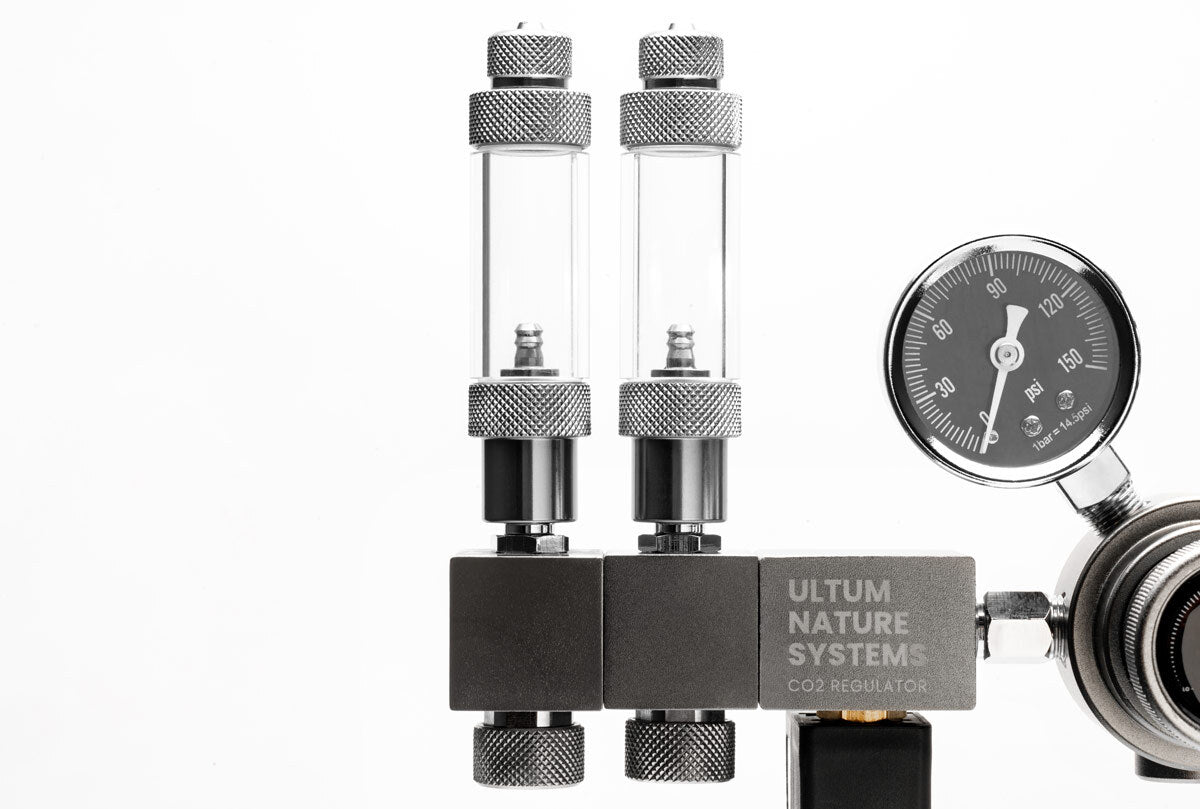 Shop UNS Pro CO2 Dual Stage Regulator CO2 - Glass Aqua